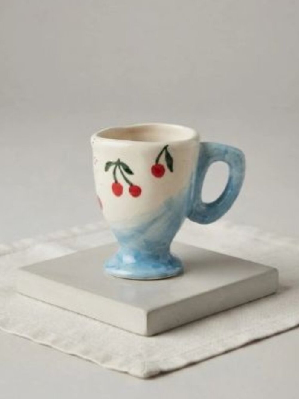 NEW DOLLY HAND-PAINTED STONEWARE CHERRY/BLUE ESPRESSO MUG 6 OZ